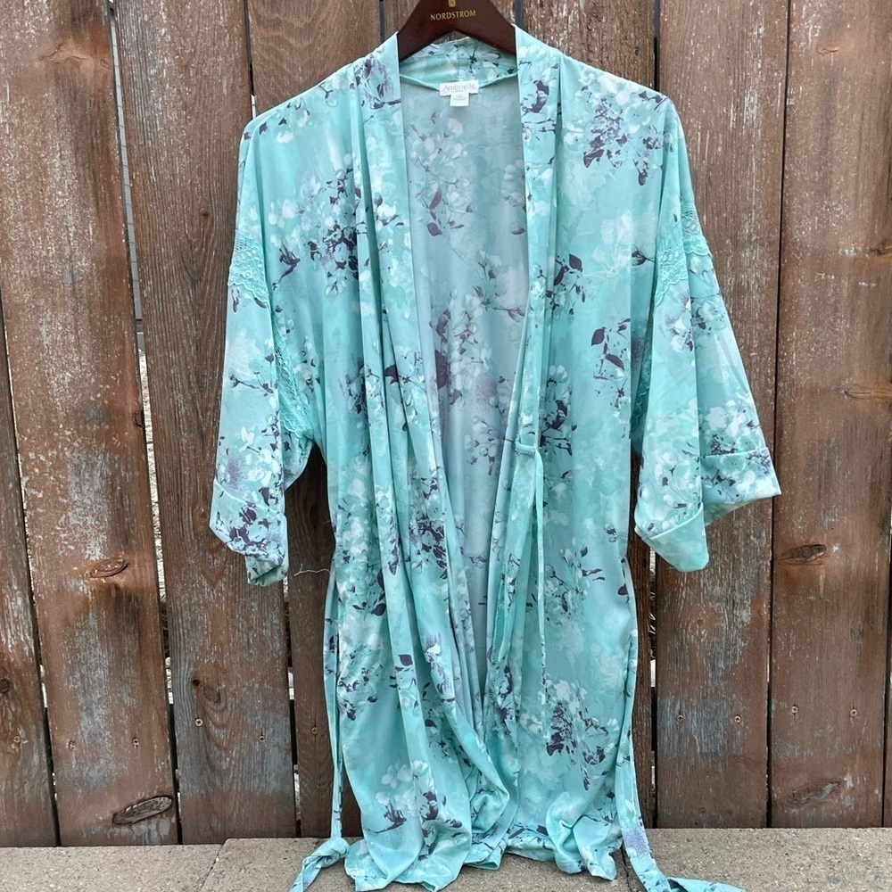 AMBRIELLE Women's Teal Floral Lacy‎ Short Sleeve Bath Robe Belt Size Large